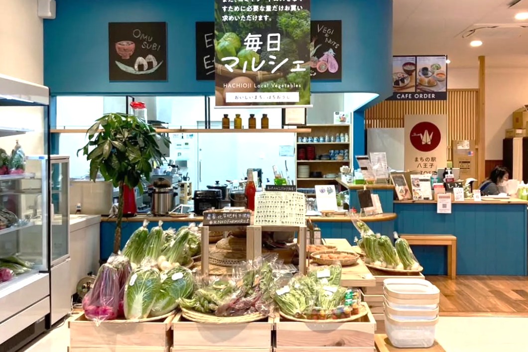 「まちの駅八王子 CHITOSEYA」の店内